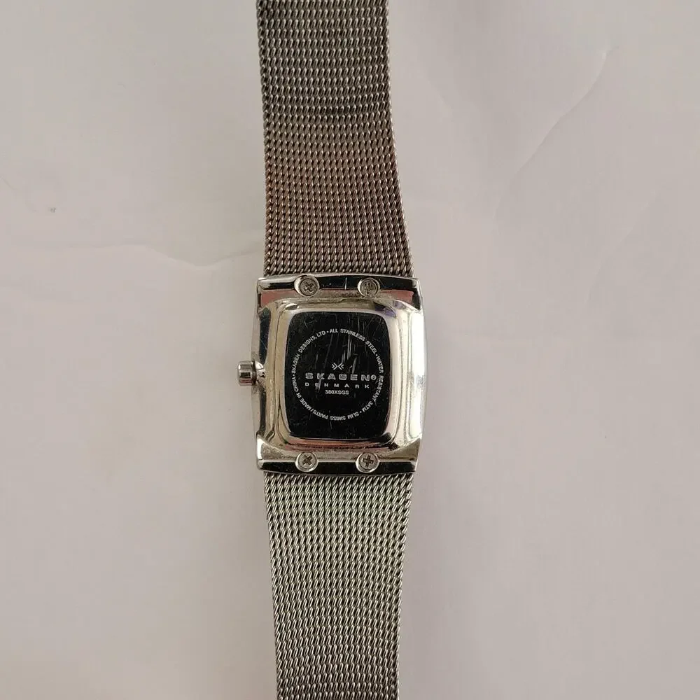 Skagen Womens Watch White Dial Silver Case Silver Mesh Bracelet Quartz